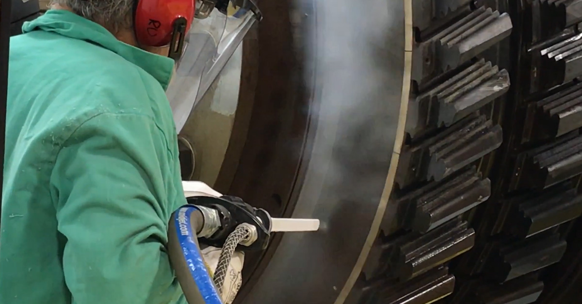 Dry Ice Blasting for Robotics, Weld Lines and Fixturing