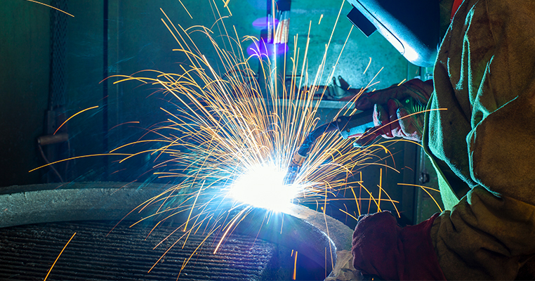 Stud Welding Applications: Construction, Shipbuilding, Fabrication Red-D-Arc